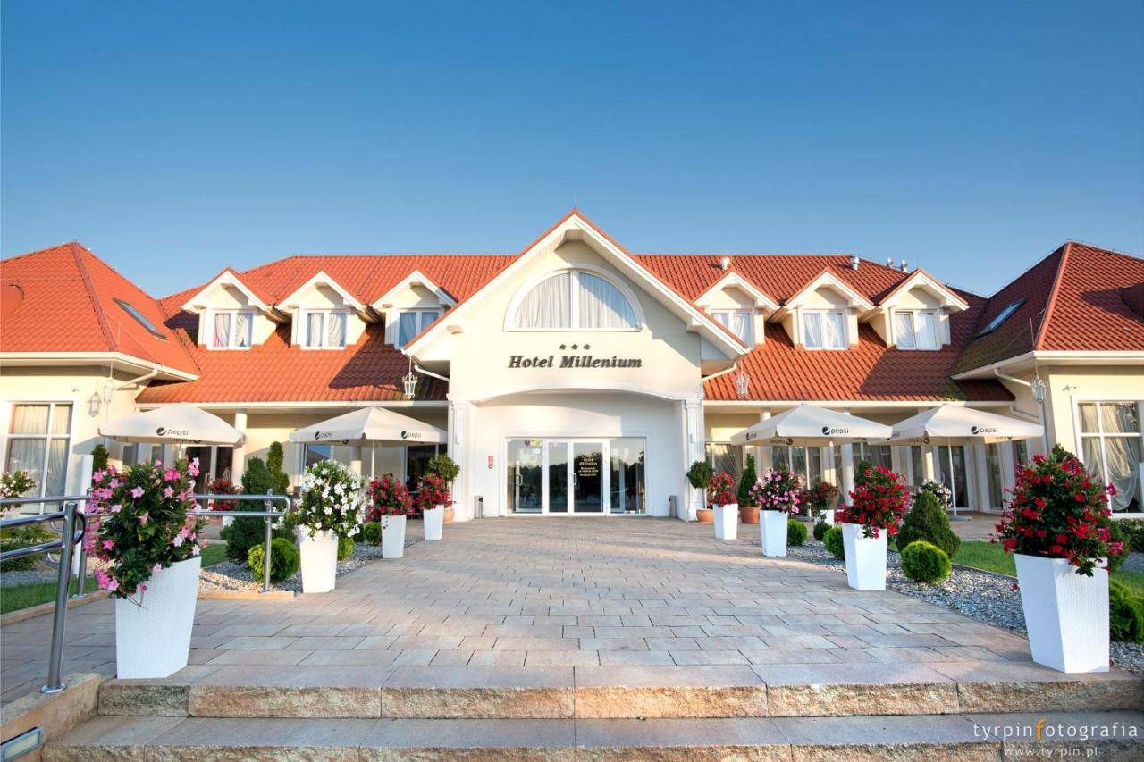 Hotel Millenium Góra Motyczna Dış mekan fotoğraf