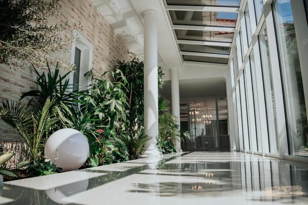 Hotel Millenium Góra Motyczna Dış mekan fotoğraf