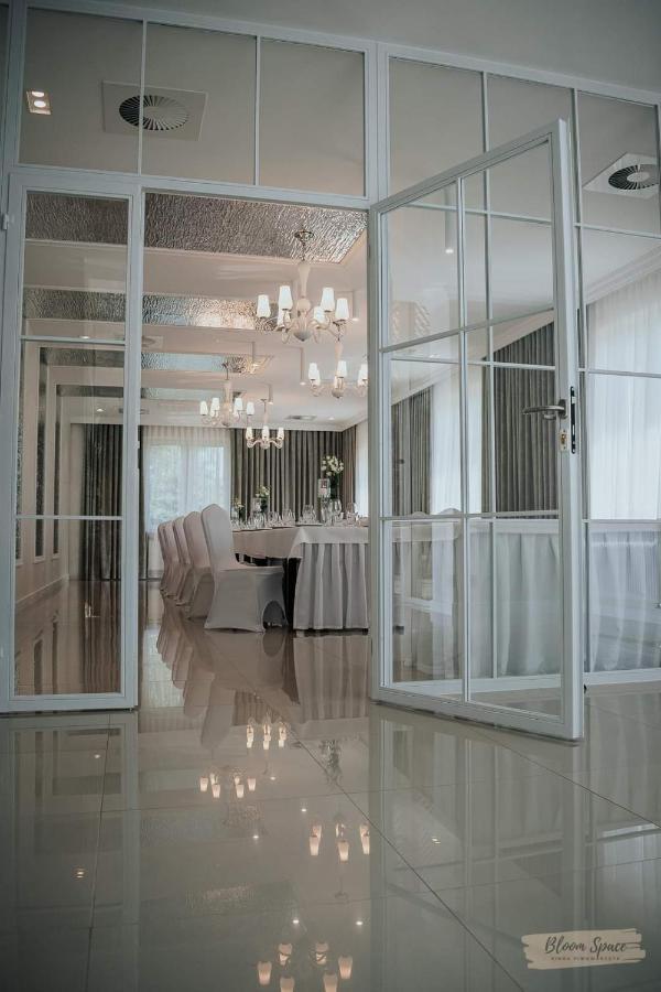 Hotel Millenium Góra Motyczna Dış mekan fotoğraf