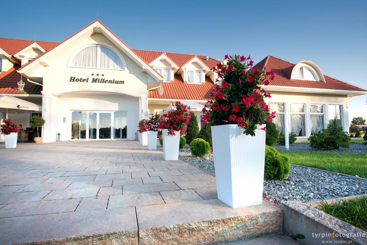 Hotel Millenium Góra Motyczna Dış mekan fotoğraf