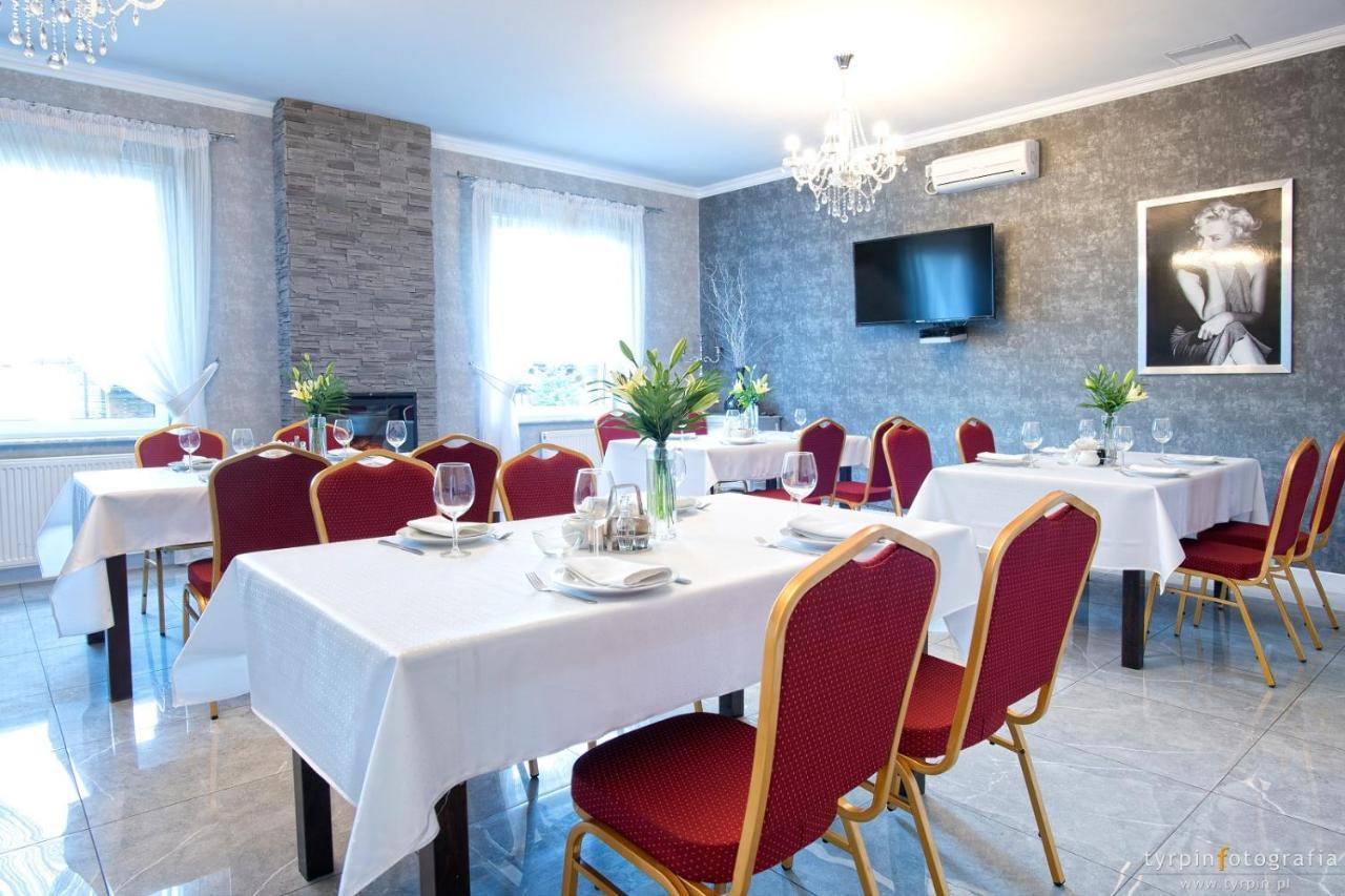 Hotel Millenium Góra Motyczna Dış mekan fotoğraf