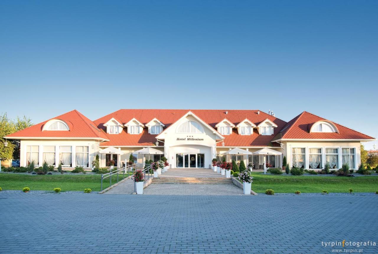 Hotel Millenium Góra Motyczna Dış mekan fotoğraf