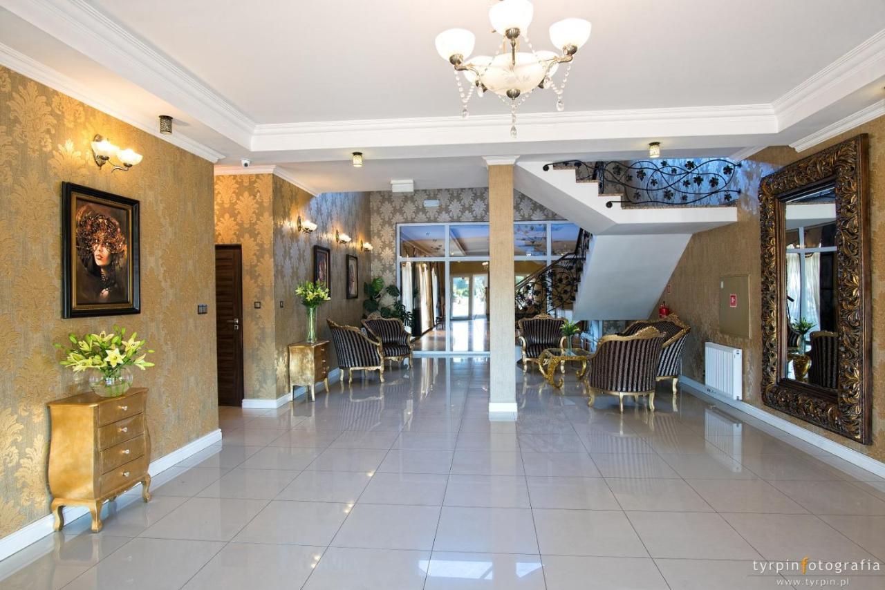 Hotel Millenium Góra Motyczna Dış mekan fotoğraf