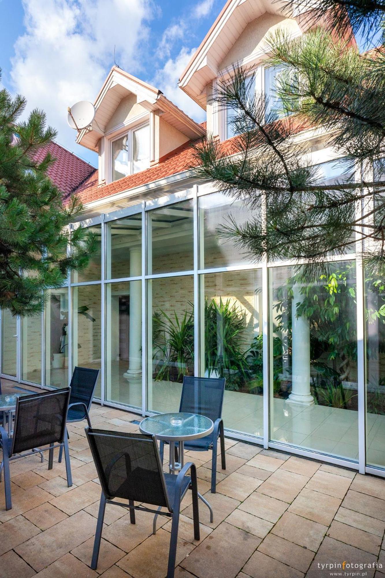 Hotel Millenium Góra Motyczna Dış mekan fotoğraf