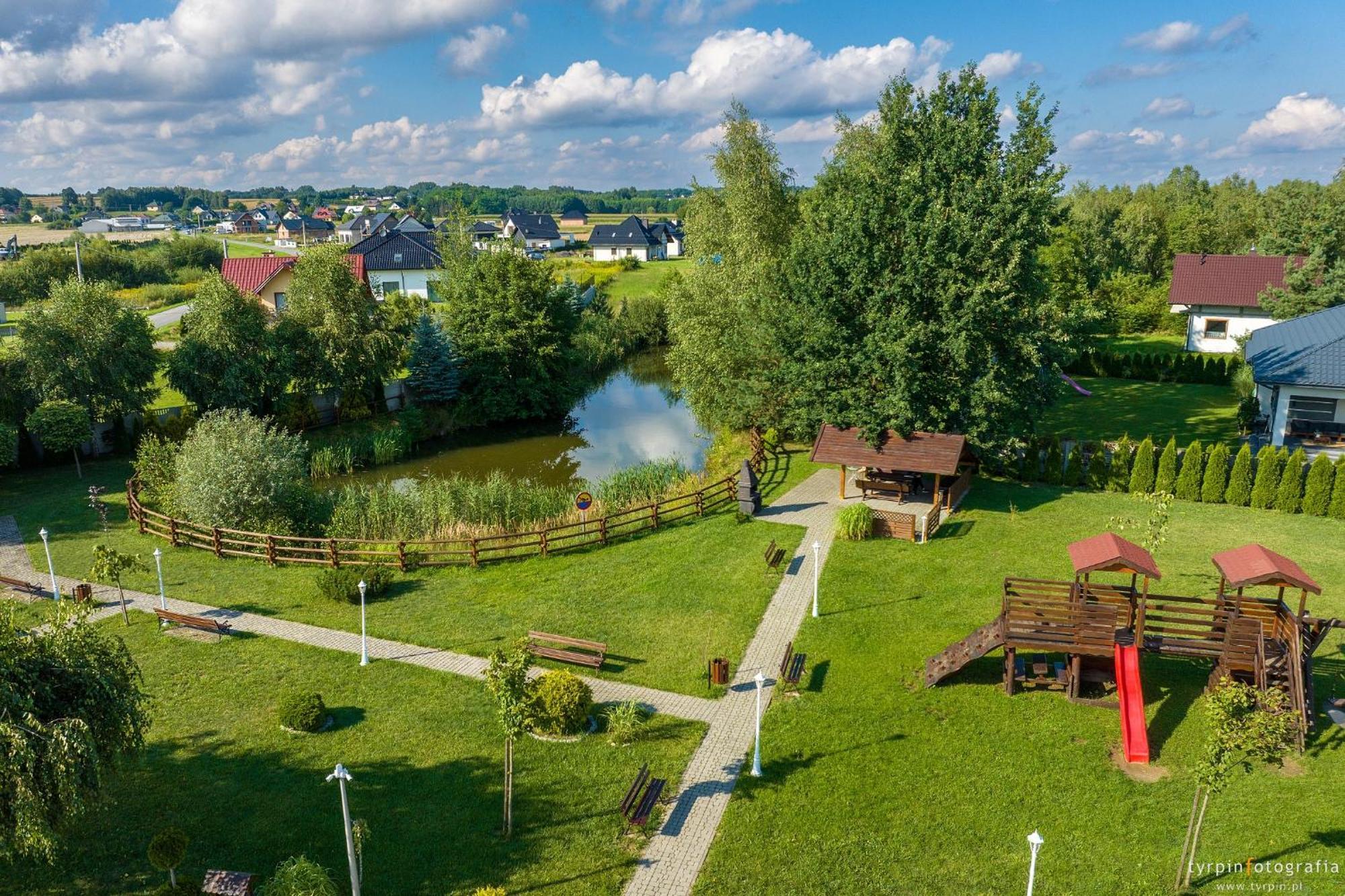 Hotel Millenium Góra Motyczna Dış mekan fotoğraf