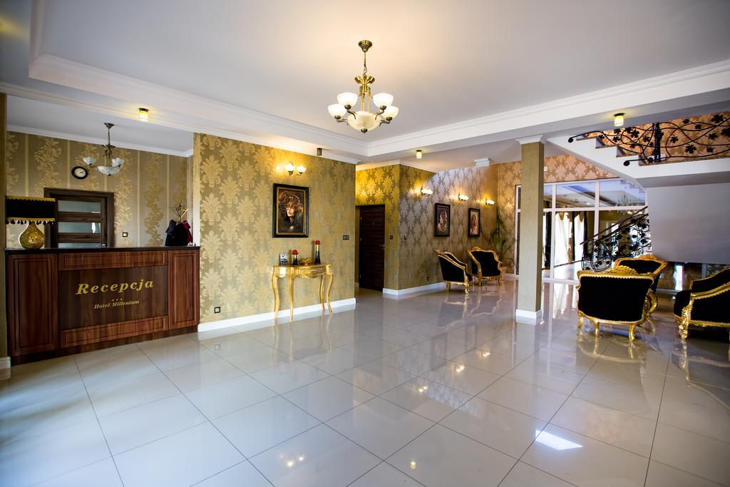 Hotel Millenium Góra Motyczna Dış mekan fotoğraf